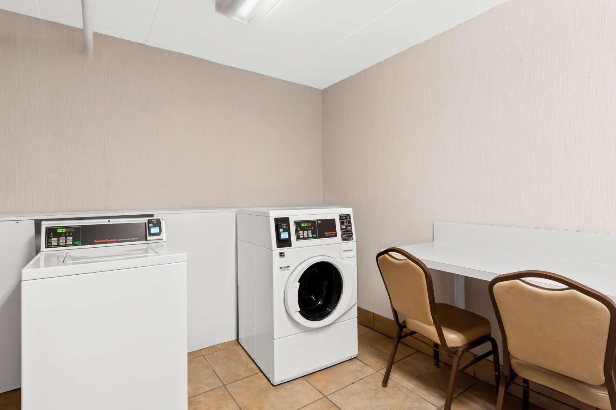 Hampton Inn Pennsville Buitenkant foto